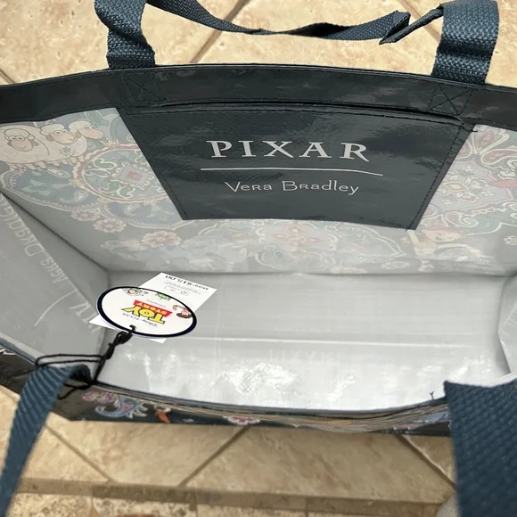 VERA BRADLEY DISNEY PIXAR TOY STORY MARKET TOTE:NWT ANDY'S ROOM - Picture 12 of 13
